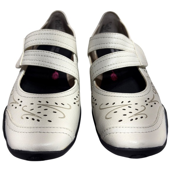 Ros Hommerson Shoes - Ros Hommerson Chelsea Flats Womens 5M White Leather Perforated Mary Jane Shoes